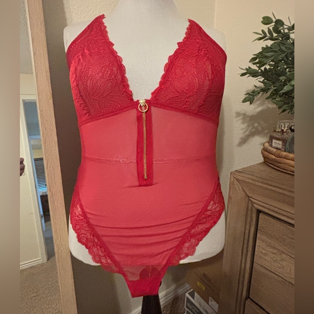 Cacique-Sexy Lace Bodysuit-Red-Size 18/20